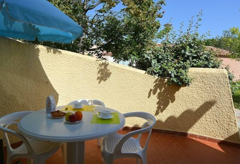 스탠다드 스튜디오 정원 전망, Village De Vacances Marina D Oru