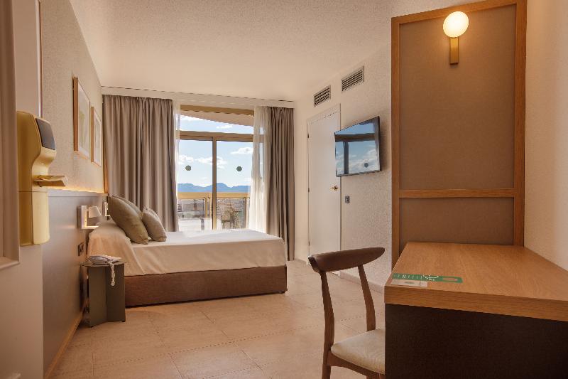 디럭스 4인 룸, Republica Hotel Yerevan