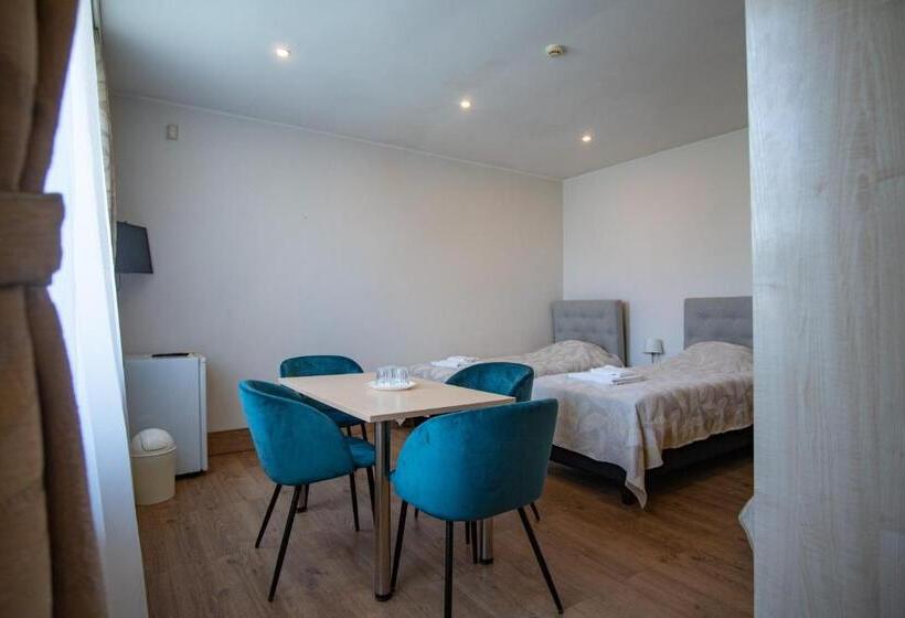 اتاق استاندارد سه نفره, Verslo Klasė Easy To Stay