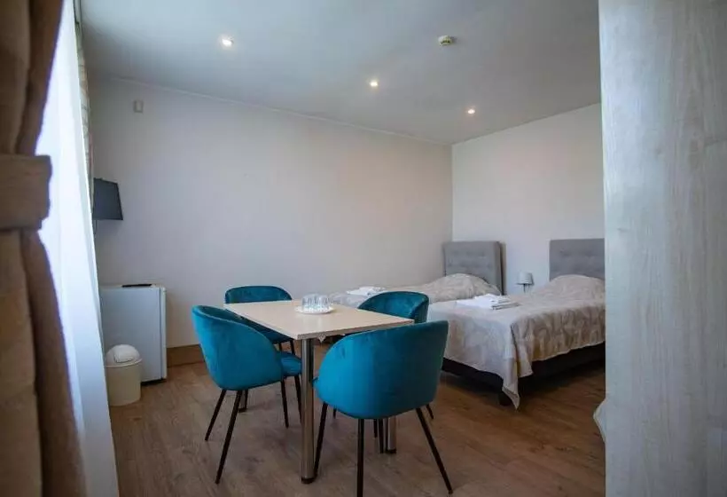 اتاق استاندارد سه نفره, Verslo Klasė Easy To Stay