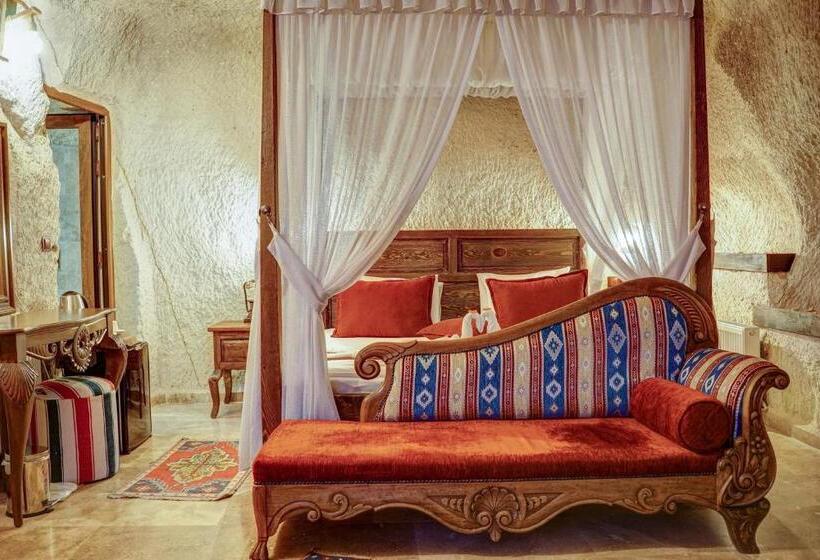 اتاق لوکس با تخت بزرگ, Efendi Cave