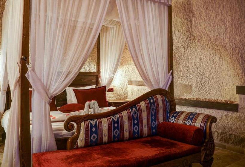 اتاق لوکس با تخت بزرگ, Efendi Cave