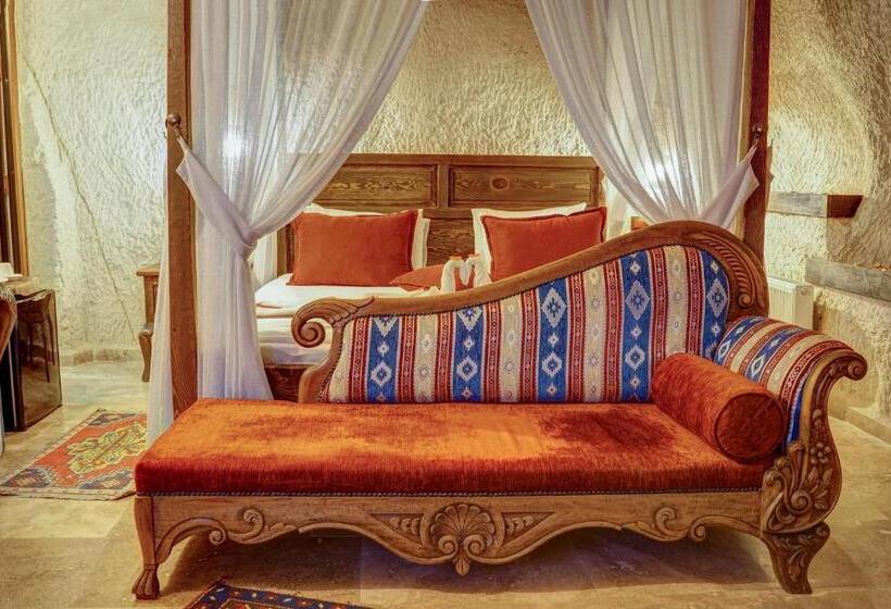 اتاق لوکس با تخت بزرگ, Efendi Cave