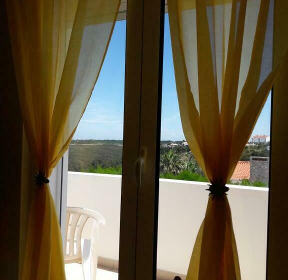 סוויטה עם מרפסת, Arrifana Guest House