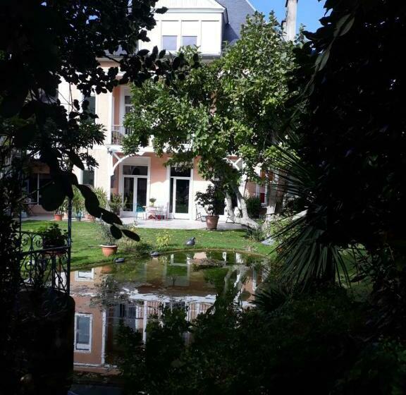 غرفة قياسية مطلّة علي الحديقة, Chambres Rue De Lorry