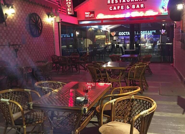 חדר דלוקס לשלושה, Kemer Port