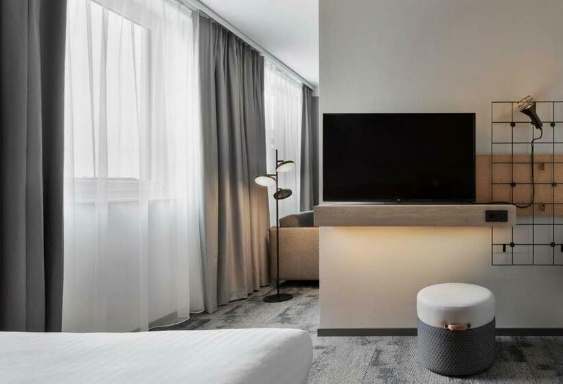 スタンダードトリプルルーム, Moxy Duesseldorf City