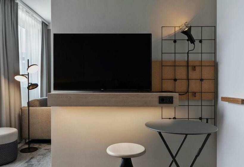 スタンダードトリプルルーム, Moxy Duesseldorf City