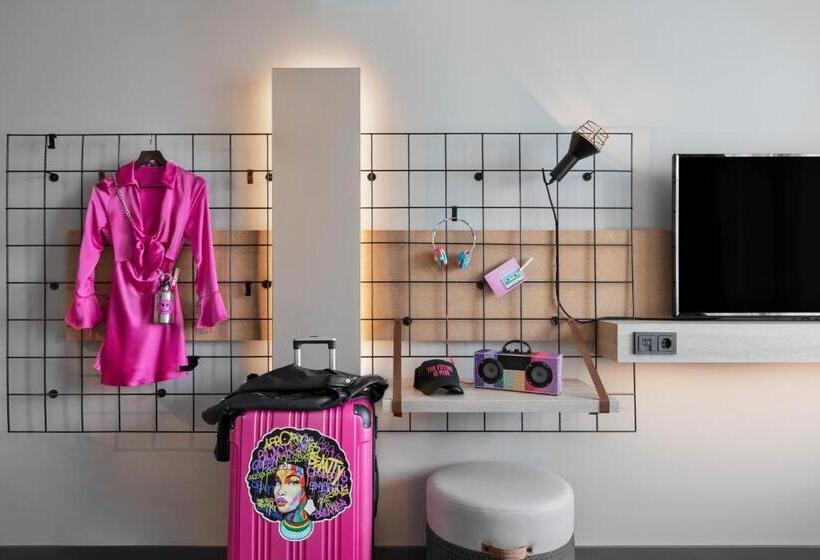 スタンダードシティビュールーム, Moxy Duesseldorf City