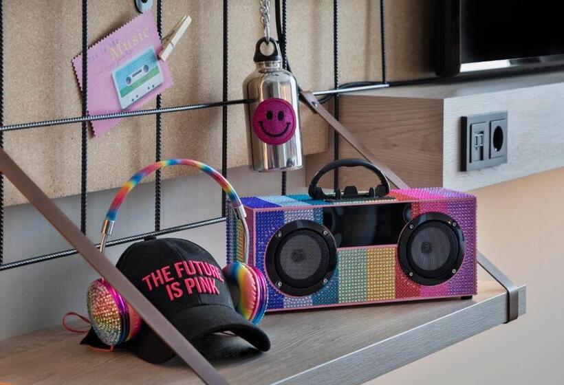 スタンダードシティビュールーム, Moxy Duesseldorf City