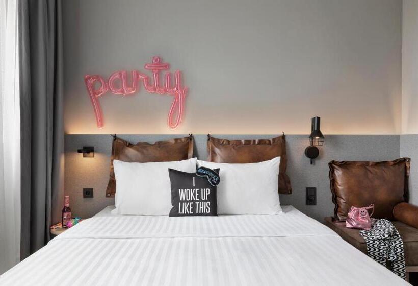 スタンダードシティビュールーム, Moxy Duesseldorf City