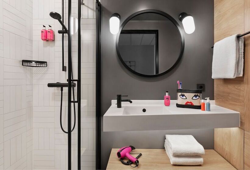 ファミリールーム, Moxy Duesseldorf City