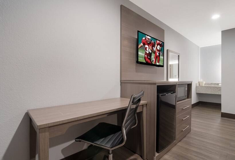 חדר דלוקס, Red Roof Inn Rocky Mount   Battleboro