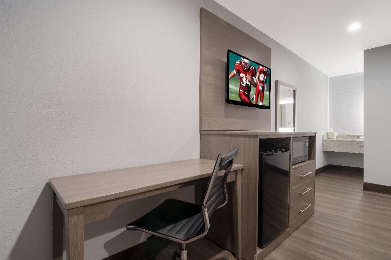 חדר דלוקס, Red Roof Inn Rocky Mount   Battleboro