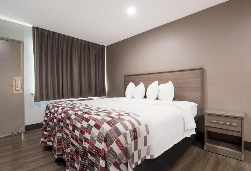 Номер Superior Кровать Кинг, Red Roof Inn Rocky Mount   Battleboro