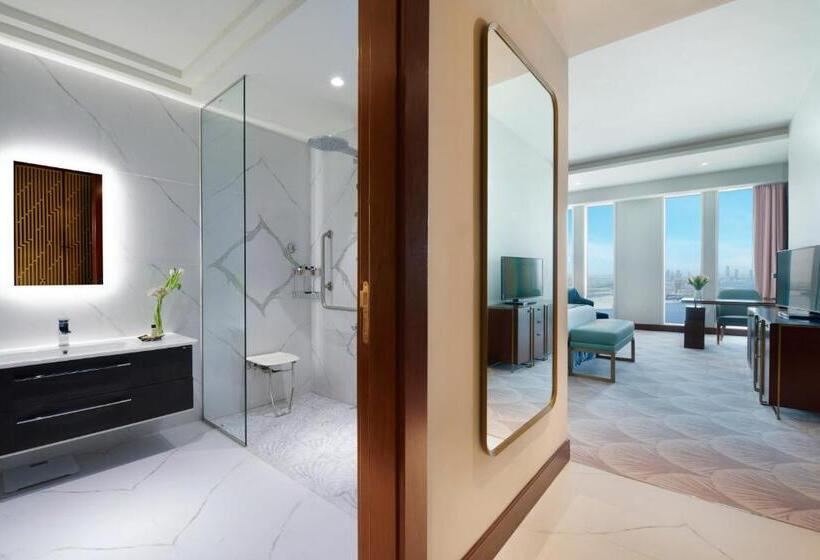 Superior Room Adapted for people with reduced mobility, Wyndham Grand Doha West Bay Beach