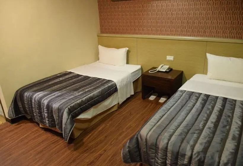 اتاق اکونومی, Home Full