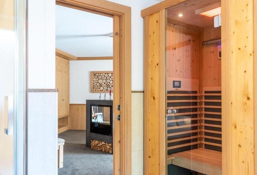 جناح, Sun Valley