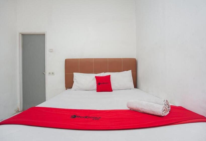 חדר סטנדרט, Reddoorz Near Jalan Jenderal Sudirman Palembang