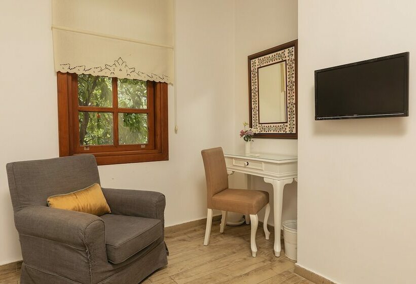 اتاق لوکس, Zemira Garden