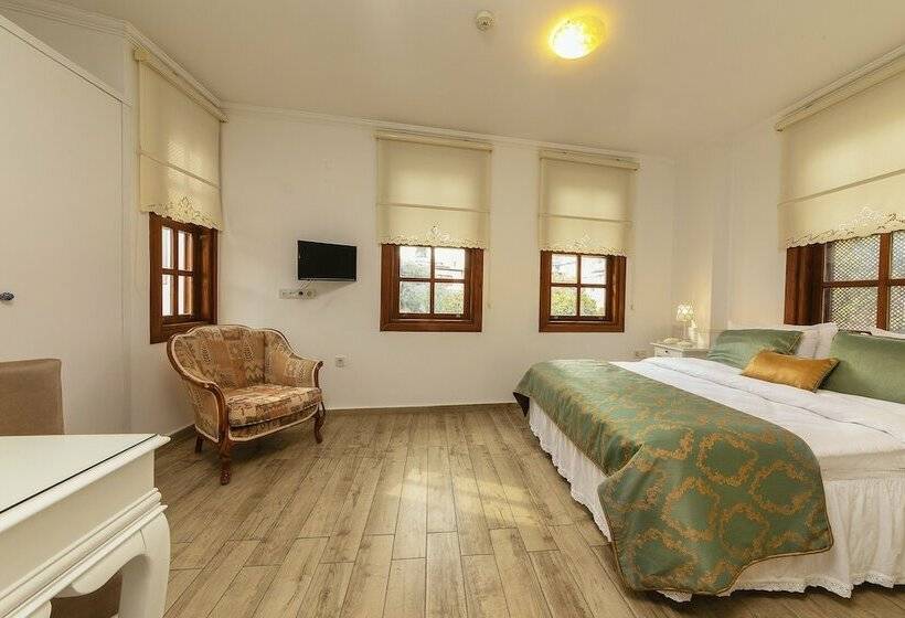 اتاق لوکس, Zemira Garden