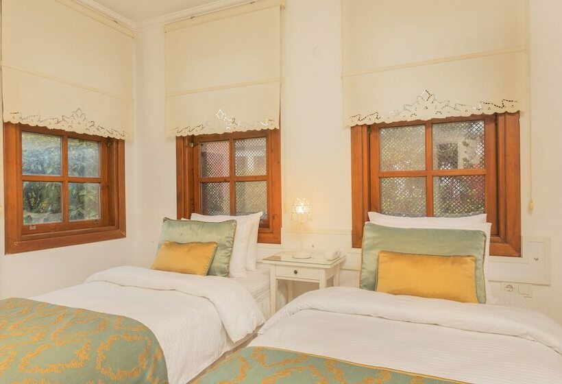 اتاق لوکس, Zemira Garden