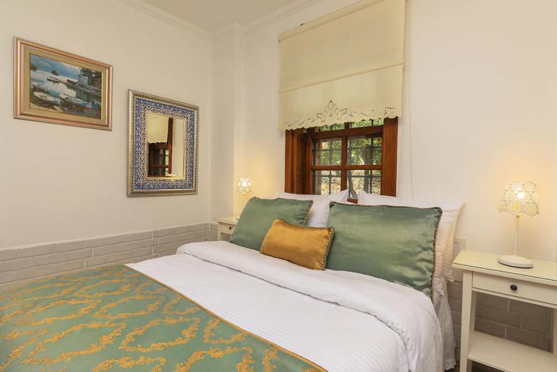 اتاق لوکس, Zemira Garden