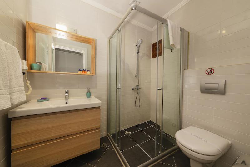 اتاق لوکس, Zemira Garden