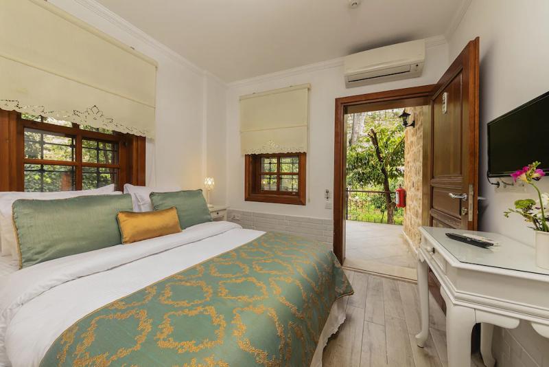 اتاق لوکس, Zemira Garden