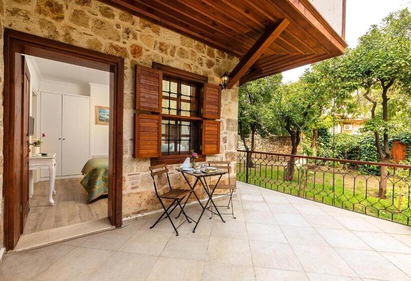 اتاق استاندارد با چشمانداز باغ, Zemira Garden