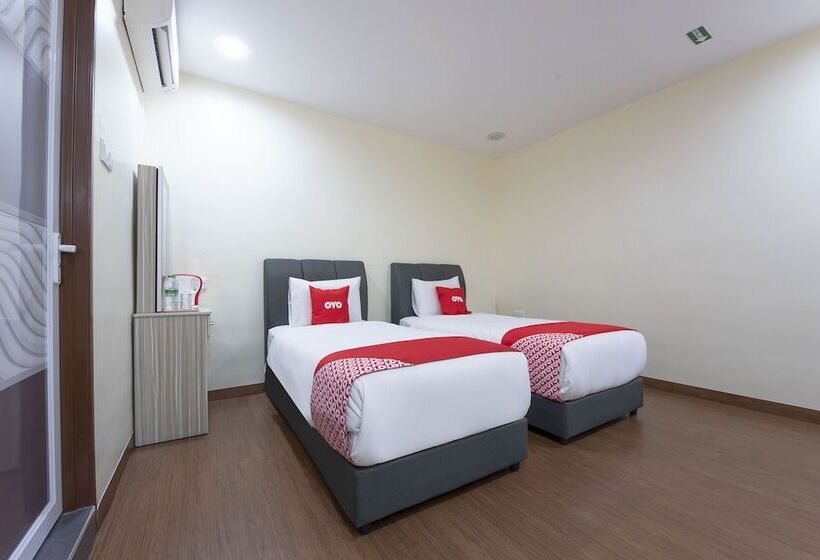 Camera Standard, Oyo 90380 Hotel Jasin