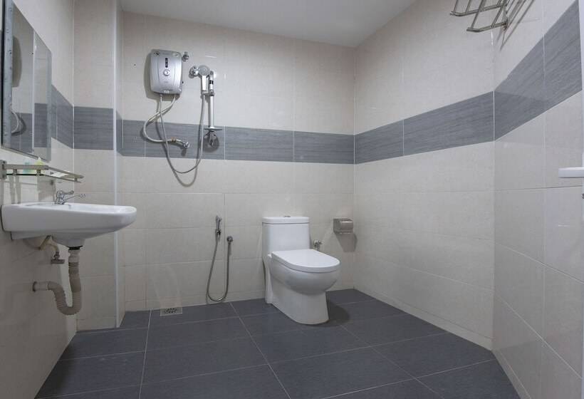 Camera Deluxe, Oyo 90380 Hotel Jasin