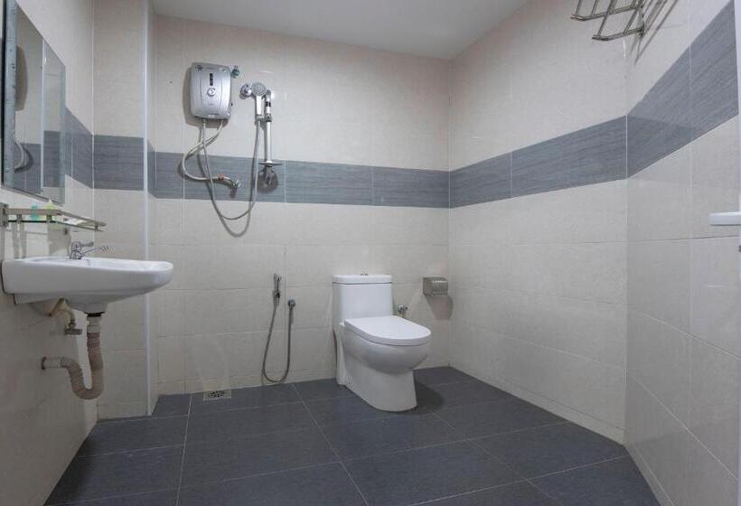 Camera Deluxe, Oyo 90380 Hotel Jasin