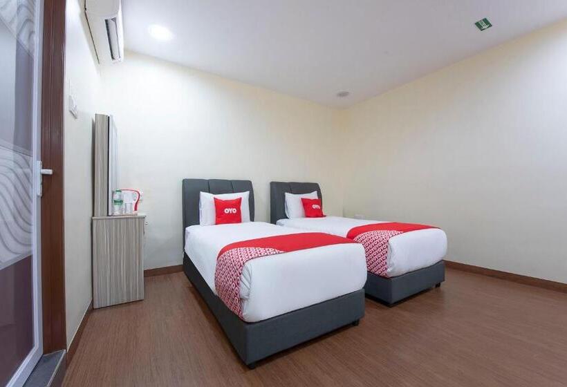 Camera Standard, Oyo 90380 Hotel Jasin