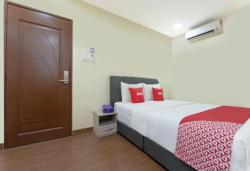 Camera Standard, Oyo 90380 Hotel Jasin
