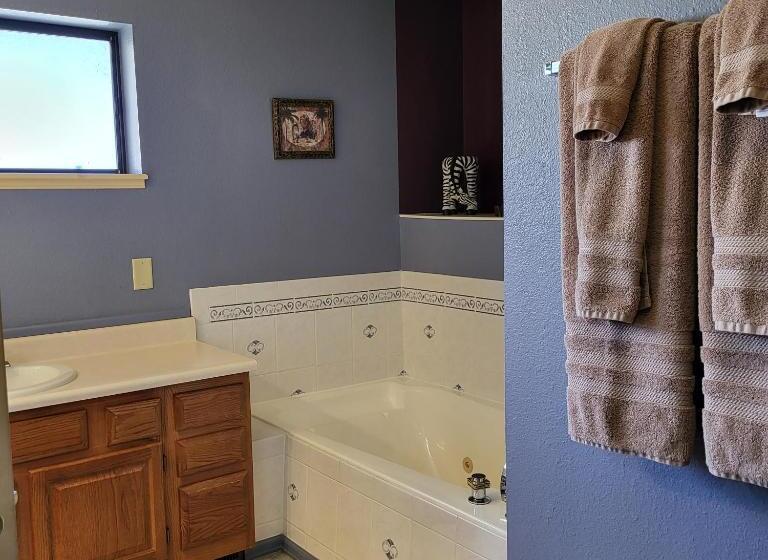 غرفة ديلوكس رباعية, Buffalopeaks Lodge