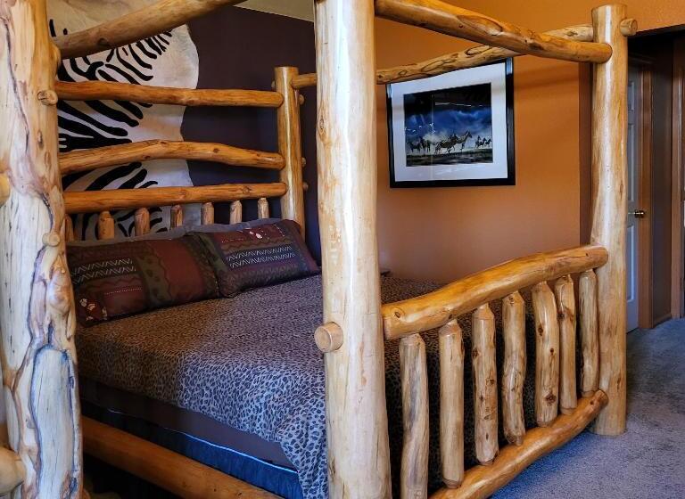 غرفة ديلوكس رباعية, Buffalopeaks Lodge