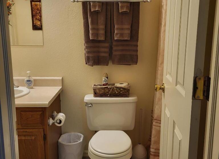 غرفة قياسية مطلة على الجبل, Buffalopeaks Lodge