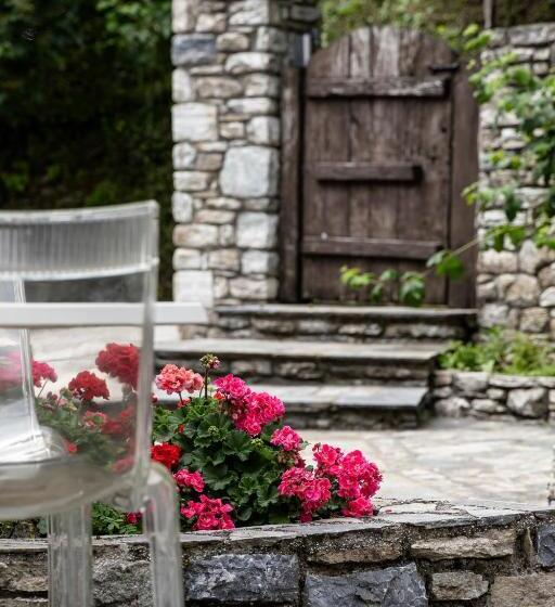 חדר סטנדרט, Mountain's Secret