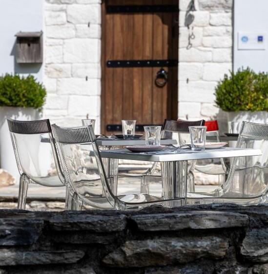 חדר סטנדרט, Mountain's Secret