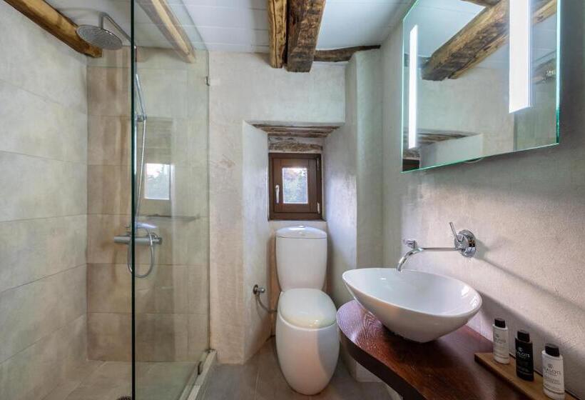 וילה בת חדר שינה 1, Mountain's Secret