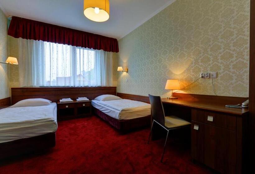 Номер Стандарт, Chabrowy Dworek