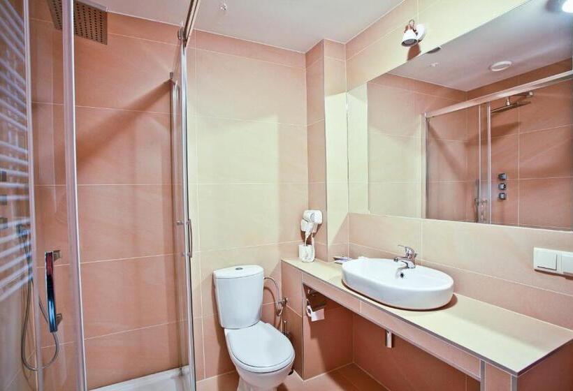 Студия Superior, Chabrowy Dworek