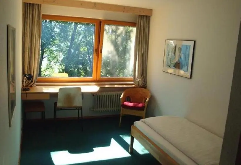 スタンダードシングルルーム, Humboldt-haus