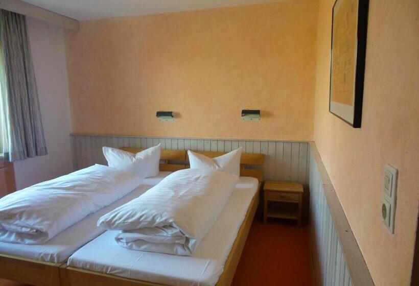 스탠다드 룸, Humboldt-haus