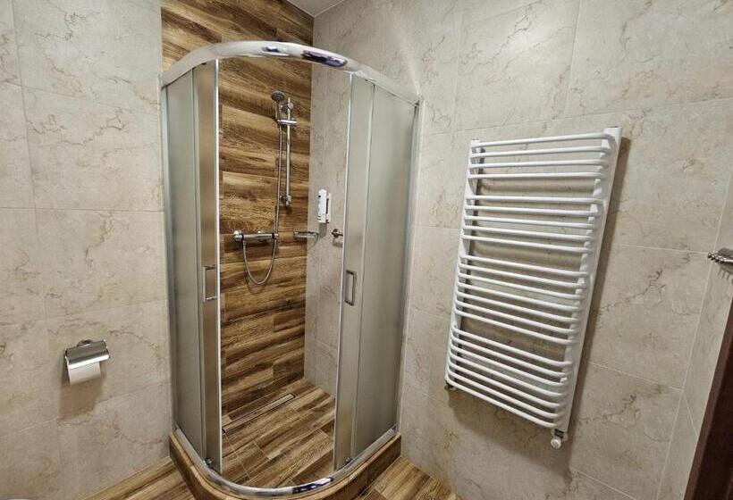 חדר סטנדרט, Restauracja Hotel Imperial