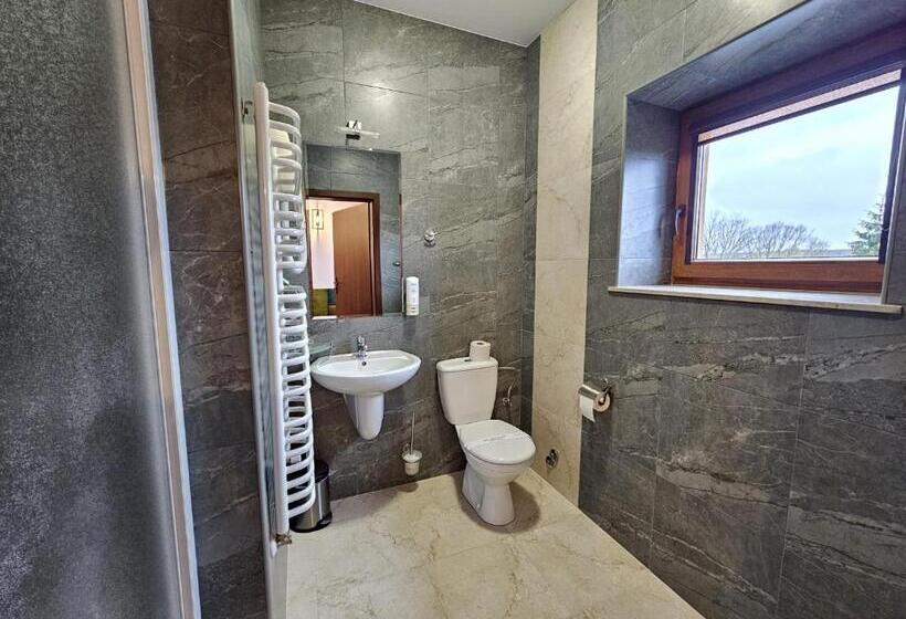 חדר סטנדרט יחיד, Restauracja Hotel Imperial