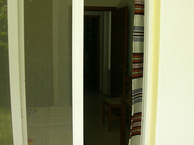 标准间带游泳池, Helgas Paradise