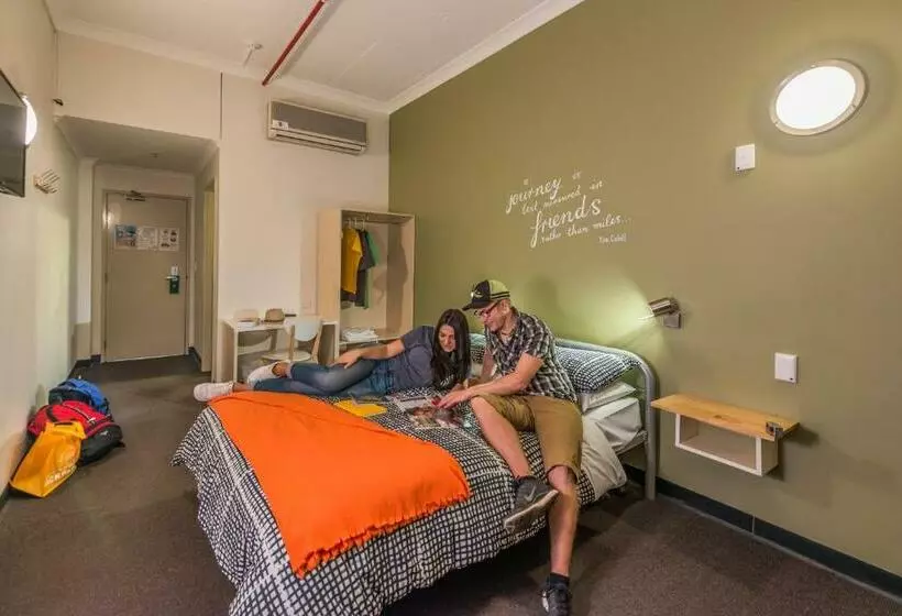 バス共有のスタンダードルーム, Yha Adelaide Central