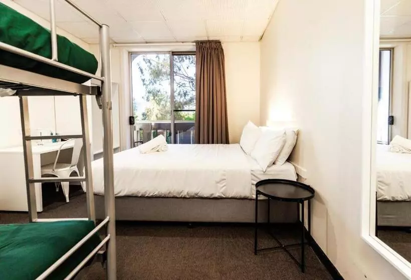 クイーンサイズベッドのスタンダードルーム, Yha Adelaide Central